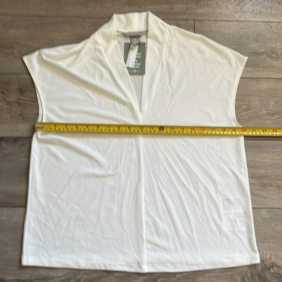 NWTs White, Sustainable Blouse, size medium - Picture 7 of 12